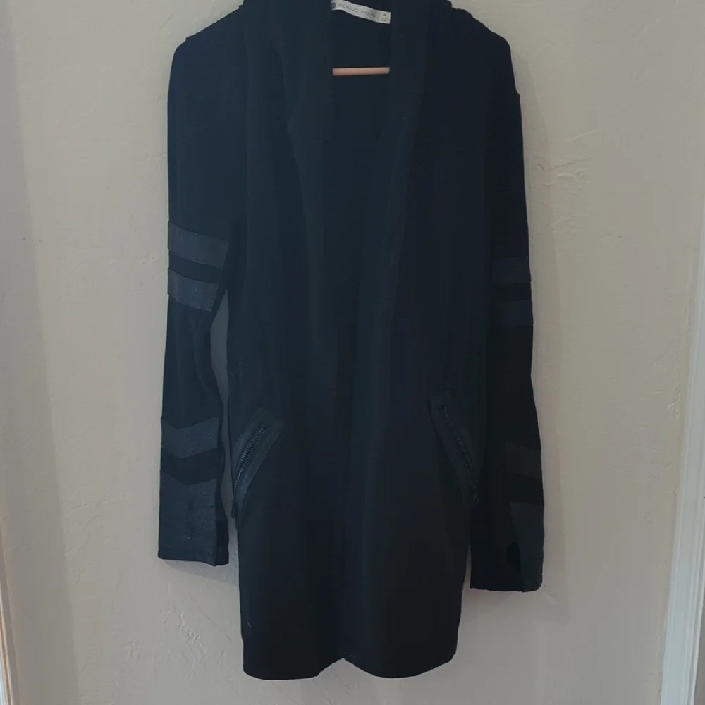 Blanc Noir Black Trench Coat for Women - Picture 6 of 9